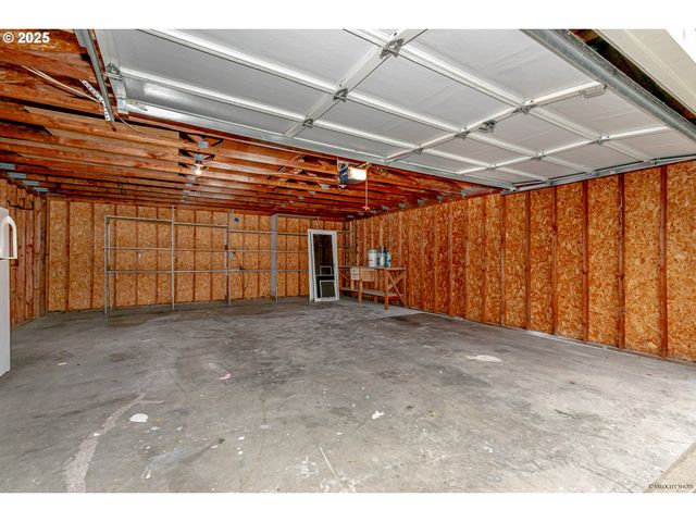 3435 STEVEN St, Woodburn, OR 97071