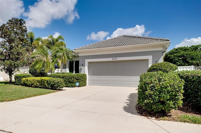 8639 54TH AVENUE CIRCLE E, Bradenton, FL 34211