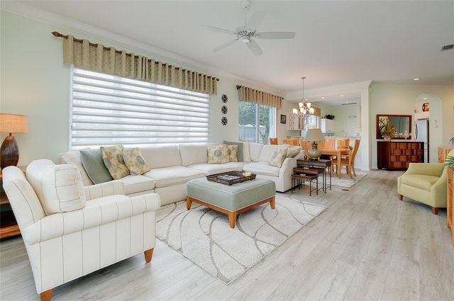 8639 54TH AVENUE CIRCLE E, Bradenton, FL 34211