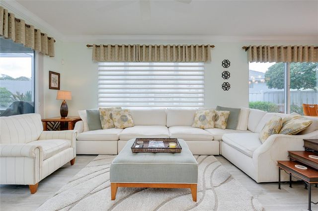 8639 54TH AVENUE CIRCLE E, Bradenton, FL 34211