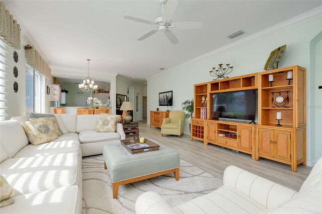 8639 54TH AVENUE CIRCLE E, Bradenton, FL 34211