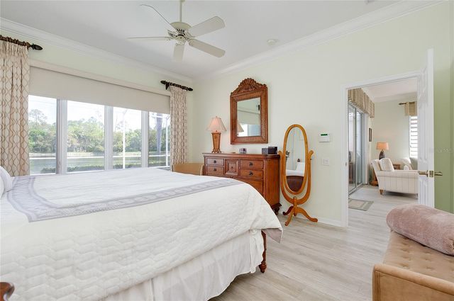 8639 54TH AVENUE CIRCLE E, Bradenton, FL 34211