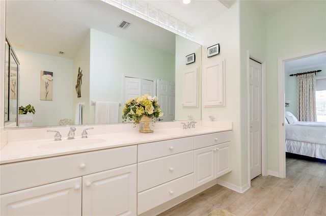 8639 54TH AVENUE CIRCLE E, Bradenton, FL 34211