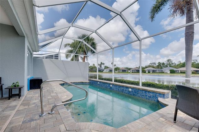 8639 54TH AVENUE CIRCLE E, Bradenton, FL 34211