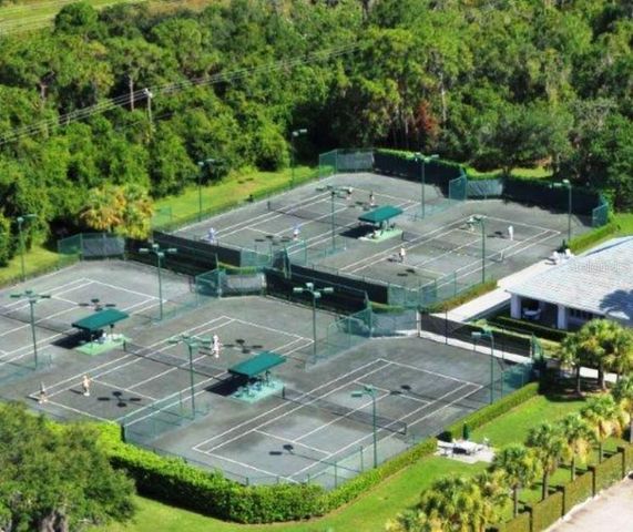 8639 54TH AVENUE CIRCLE E, Bradenton, FL 34211