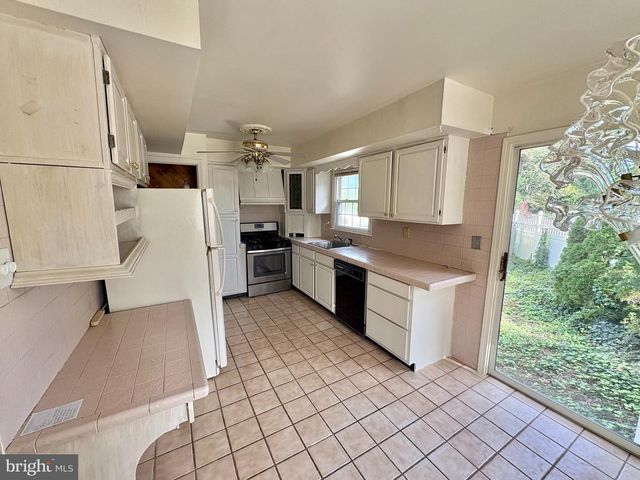 101 HADDON RD, Somers Point, NJ 08244