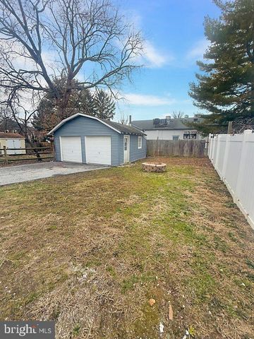 6 GREGG AVE, Newport, DE 19804