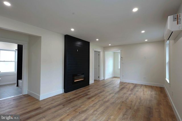 6 GREGG AVE, Newport, DE 19804