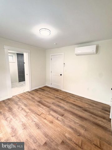 6 GREGG AVE, Newport, DE 19804