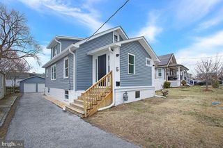 6 GREGG AVE, Newport, DE 19804