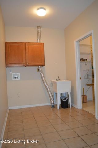 9801 Glasgow Blvd, Louisville, KY 40241