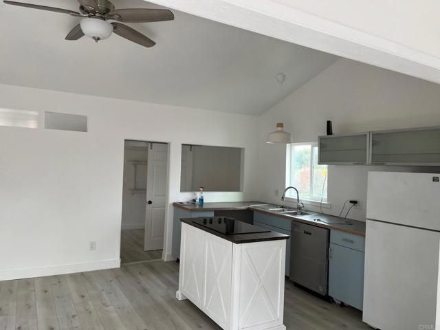 697 Ocean View, Encinitas, CA 92024