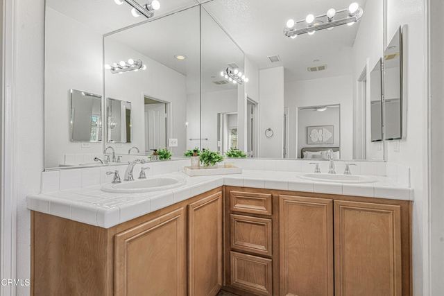 2916 Esperanza Way F, Simi Valley, CA 93063