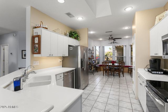 15871 W MILL VALLEY Lane, Surprise, AZ 85374