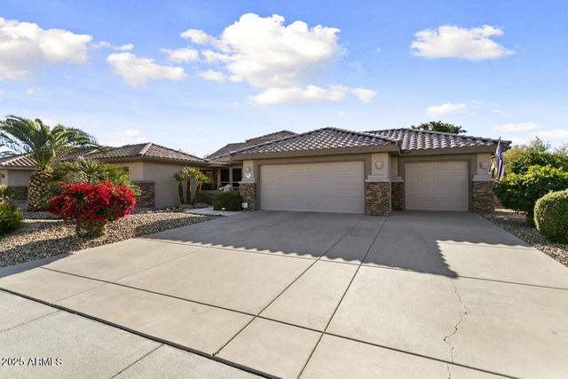 15871 W MILL VALLEY Lane, Surprise, AZ 85374