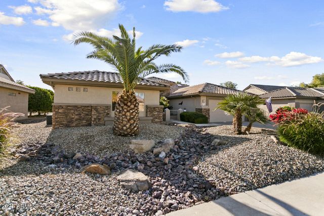 15871 W MILL VALLEY Lane, Surprise, AZ 85374