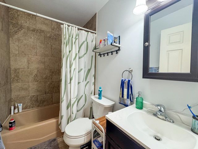 37 S Williams St Apt 313, Burlington, VT 05401