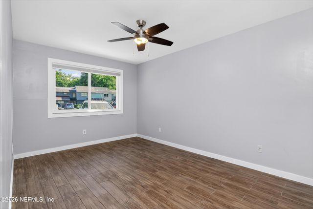 8137 VILLAGE GATE Court, Jacksonville, FL 32217