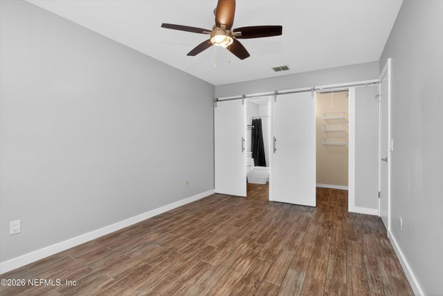 8137 VILLAGE GATE Court, Jacksonville, FL 32217