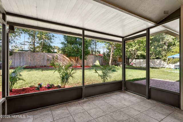 8137 VILLAGE GATE Court, Jacksonville, FL 32217