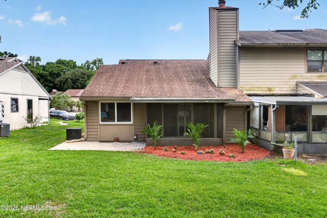 8137 VILLAGE GATE Court, Jacksonville, FL 32217