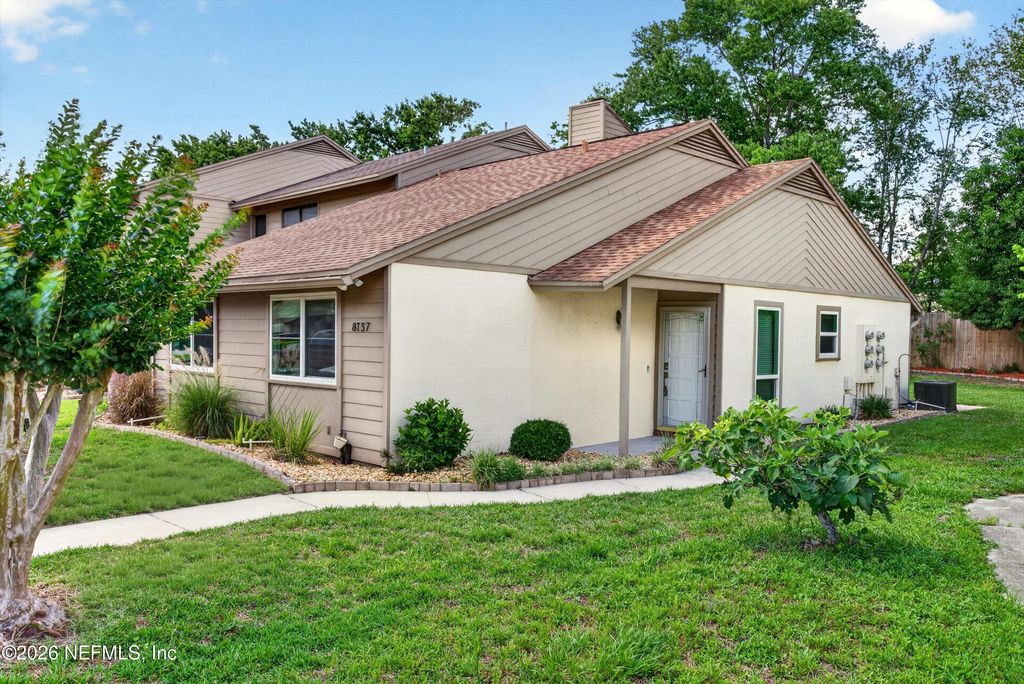 8137 VILLAGE GATE Court, Jacksonville, FL 32217