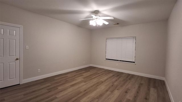 6887 Turtlewood Drive, Houston, TX 77072