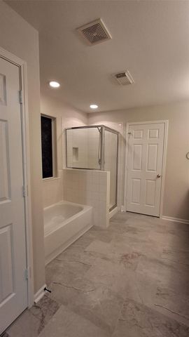 6887 Turtlewood Drive, Houston, TX 77072