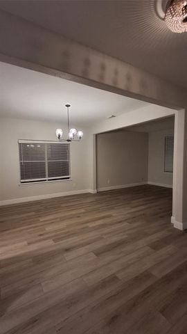 6887 Turtlewood Drive, Houston, TX 77072