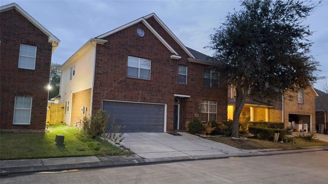 6887 Turtlewood Drive, Houston, TX 77072