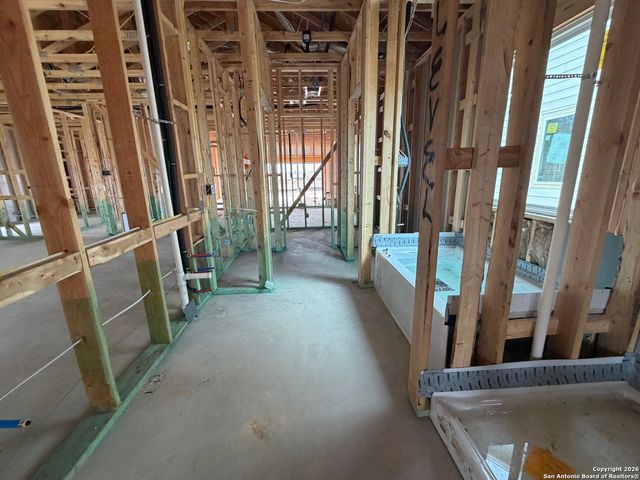 119 Peeps Ct., Adkins, TX 78101