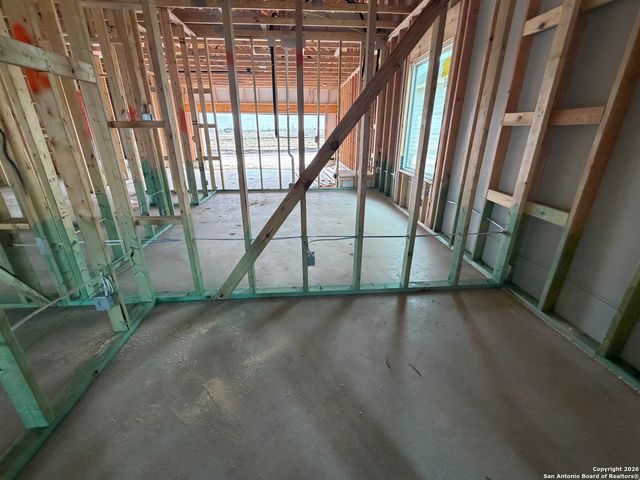 119 Peeps Ct., Adkins, TX 78101