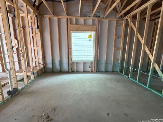 119 Peeps Ct., Adkins, TX 78101