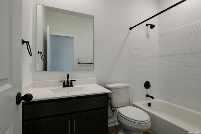 119 Peeps Ct., Adkins, TX 78101