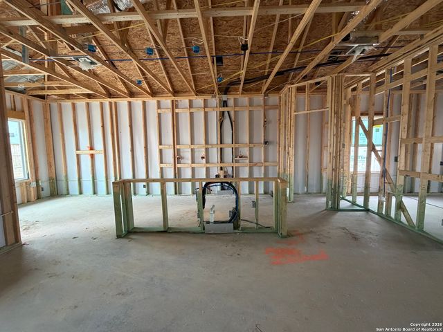 119 Peeps Ct., Adkins, TX 78101