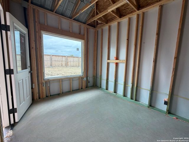 119 Peeps Ct., Adkins, TX 78101