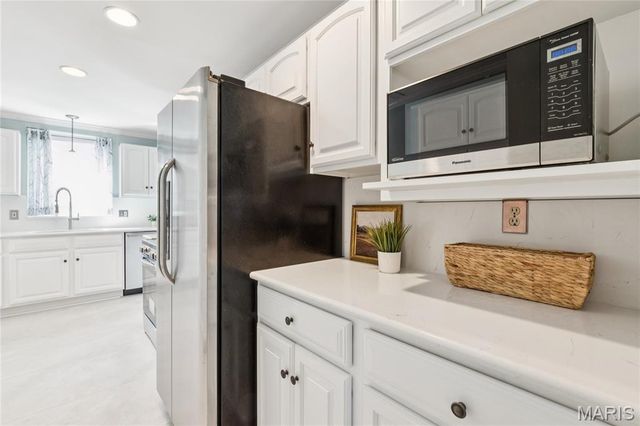 7532 Byron Place 2, Clayton, MO 63105