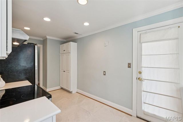 7532 Byron Place 2, Clayton, MO 63105