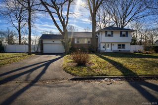 106 Burton Lane, Commack, NY 11725