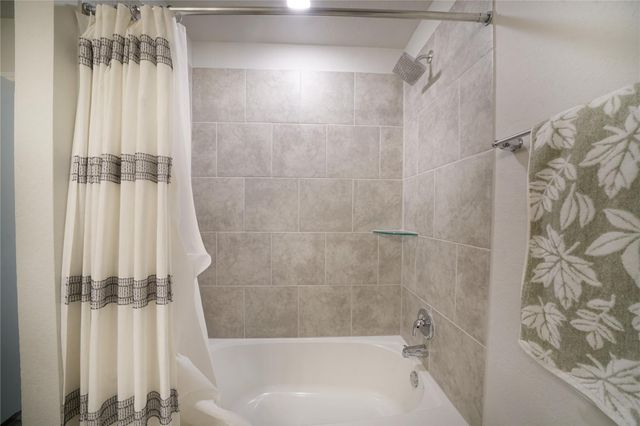 3884 Lorenzen CT, Belton, TX 76513