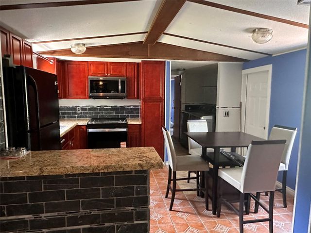 196 County Road 337, Cleveland, TX 77327
