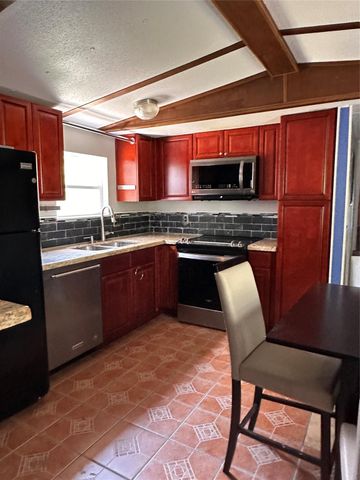 196 County Road 337, Cleveland, TX 77327