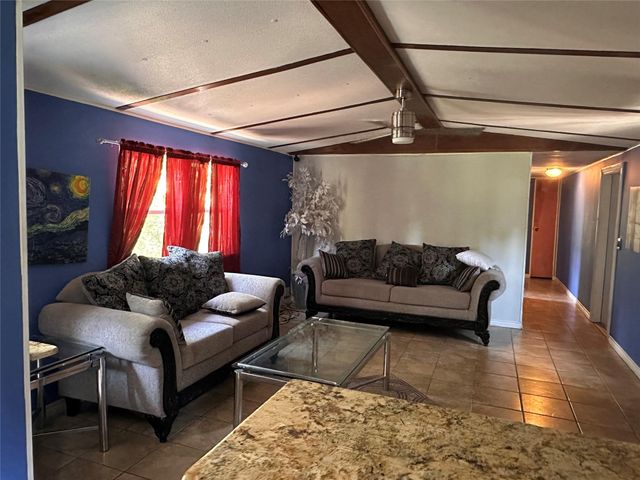 196 County Road 337, Cleveland, TX 77327