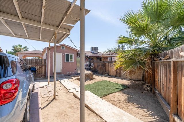 410 Niles, Bakersfield, CA 93305