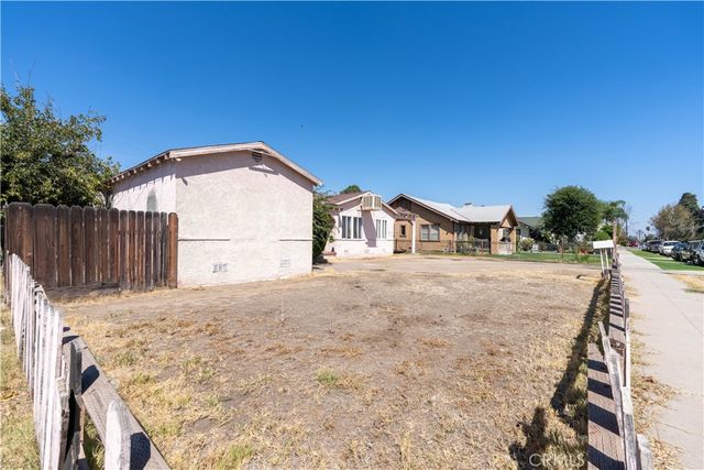 410 Niles, Bakersfield, CA 93305