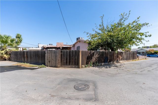 410 Niles, Bakersfield, CA 93305