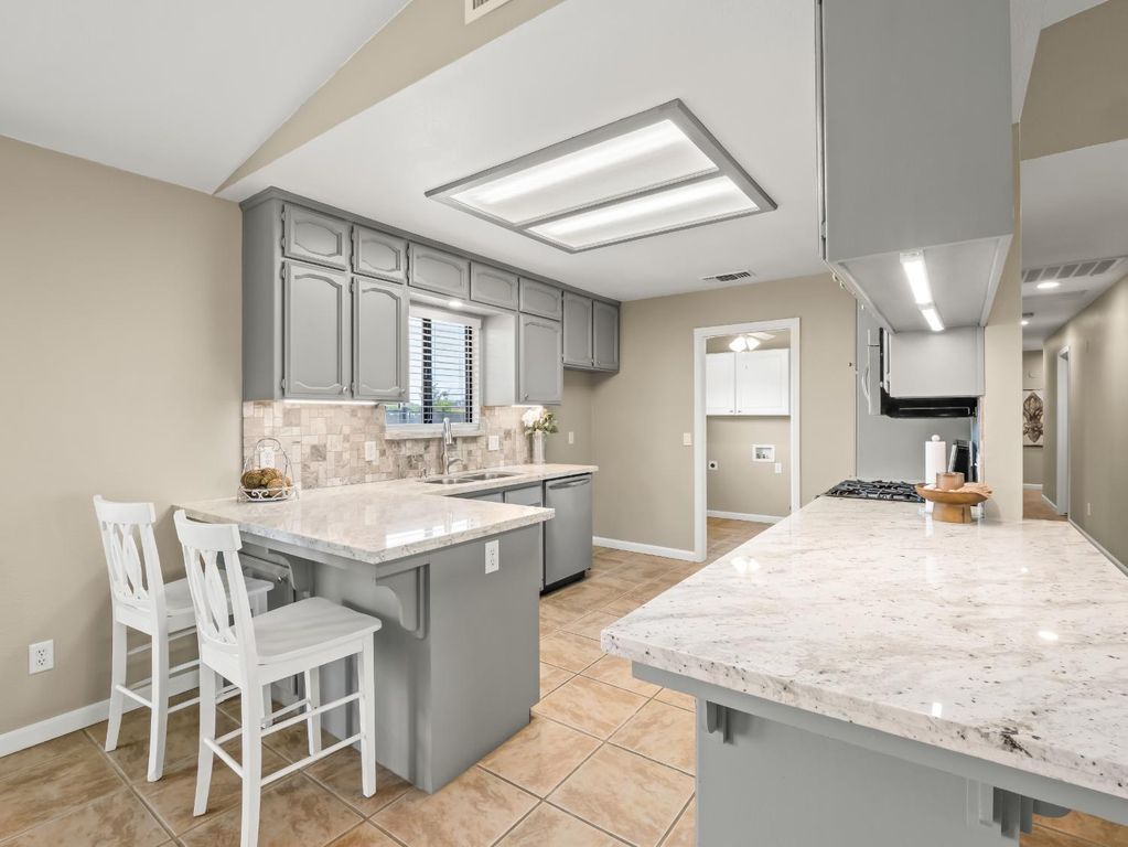 Image 12 of property listing at 35297 Avenue 12 1/2, Madera, CA 93636