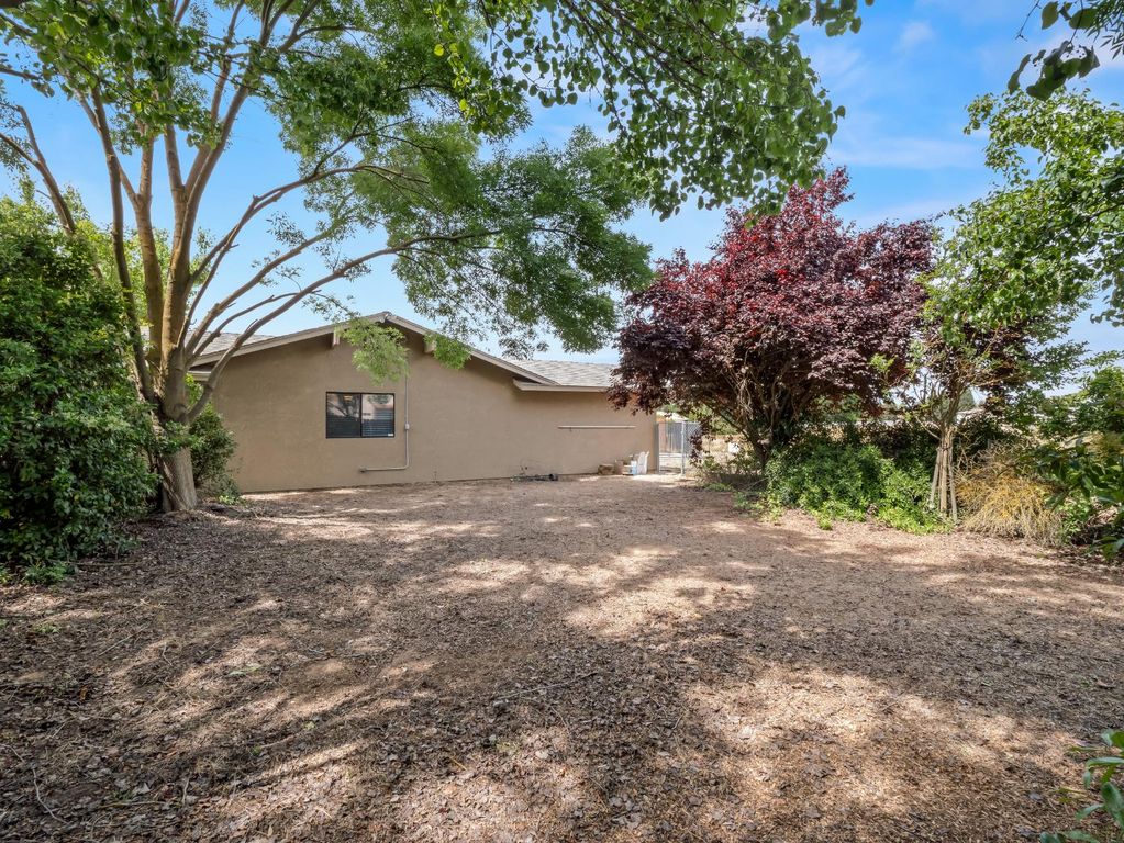 Image 29 of property listing at 35297 Avenue 12 1/2, Madera, CA 93636