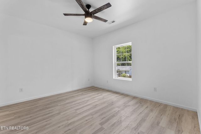 810 SW Spring Drive, Knoxville, TN 37920