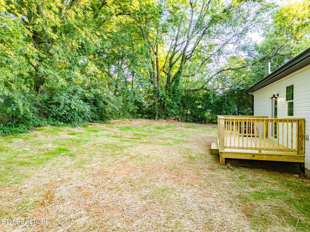 810 SW Spring Drive, Knoxville, TN 37920